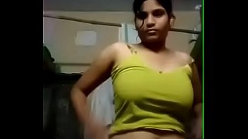 Sexy Indian Girl Showing Her Boobs To Bf- Desimasala.co