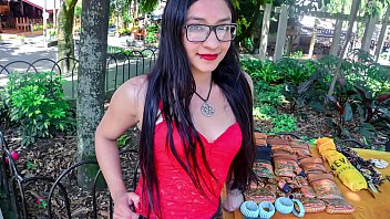 CARNE DEL MERCADO - Juicy Colombian teen babe with glasses gets banged