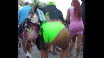 Candid - Amazing Ebony Booty in Green Bikini