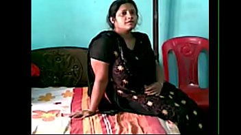 VID-20170724-PV0001-Delhi Okhla (ID) Hindi 38 yrs old married hot and sexy housewife aunty (Black chudidhar) fucked by her 47 yrs old married husband sex porn video