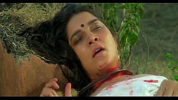 Anita Ayub in Hindi Movie Gangster